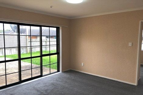 Photo of property in 8 Cottesmore Place, Huntington Park, Auckland, 2013