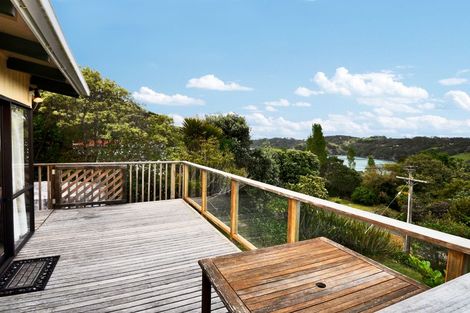 Photo of property in 11 Hillside Crescent, Leigh, 0985