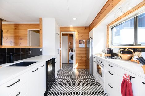 Photo of property in 2/10 Sirius Place, Botany Downs, Auckland, 2010