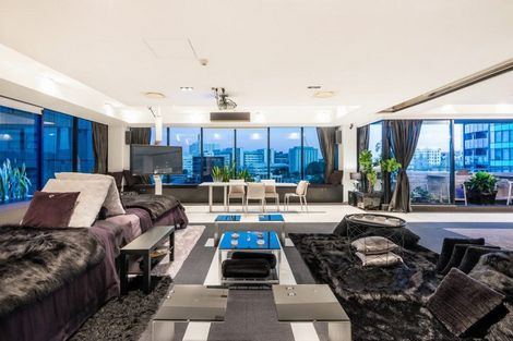 Photo of property in 3a/2 Saint Martins Lane, Grafton, Auckland, 1010