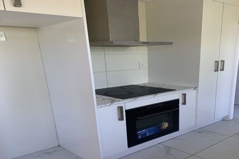 Photo of property in 13 Cockayne Crescent, Sunnynook, Auckland, 0620