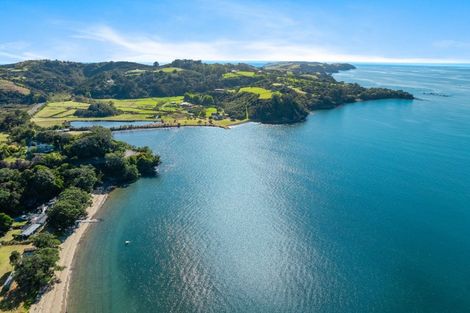 Photo of property in 851b Takatu Road, Tawharanui Peninsula, Matakana, 0986