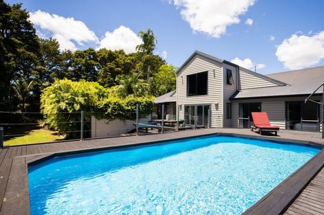 Photo of property in 24 Waitaua Road, Kauri, Kamo, 0185