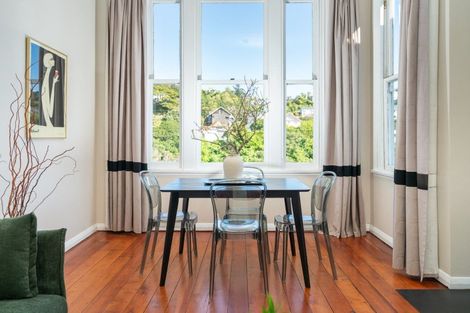 Photo of property in 58 Fairview Crescent, Kelburn, Wellington, 6012