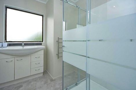 Photo of property in 2/26 Estuary Road, Weymouth, Auckland, 2103