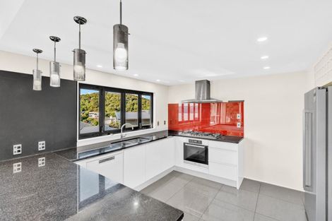 Photo of property in 12 The Topdeck, Whitby, Porirua, 5024