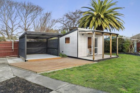 Photo of property in 5 Neave Place, Hillmorton, Christchurch, 8025