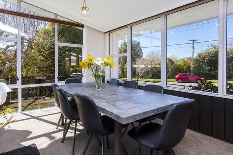 Photo of property in 31 Dowling Grove, Silverstream, Upper Hutt, 5019