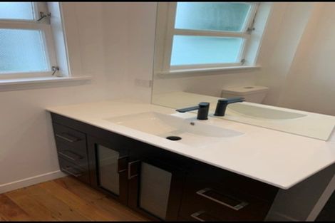 Photo of property in 1 Huia Place, Levin, 5510