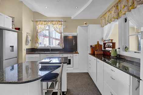 Photo of property in 3 Victoria Street, Hawera, 4610