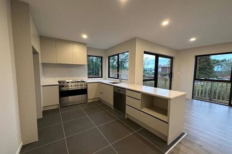 Photo of property in 6a Blenheim Street, Glenfield, Auckland, 0629