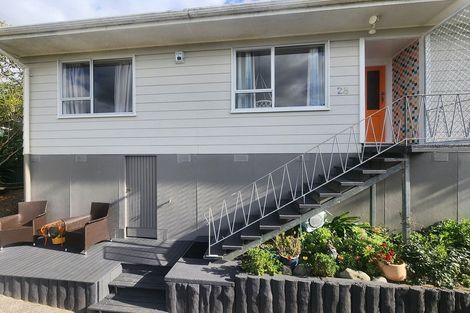 Photo of property in 28 Zingaro Place, Massey, Auckland, 0614