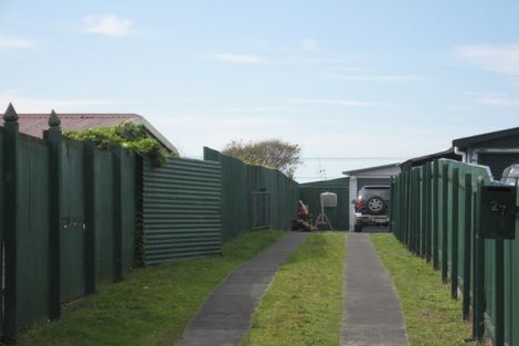 Photo of property in 27 Karyn Street, Castlecliff, Whanganui, 4501