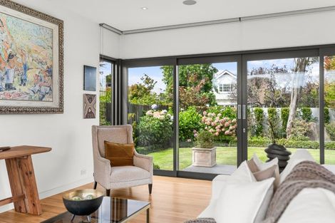 Photo of property in 129 Puriri Street, Riccarton, Christchurch, 8041