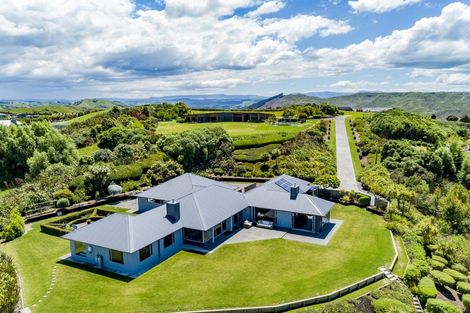 Photo of property in 135 Eskridge Drive, Eskdale, Napier, 4182