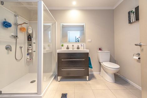 Photo of property in Caversham Park, 2/19 Caversham Road, Westmere, Whanganui, 4501