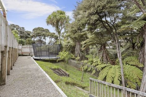 Photo of property in 46 Lagoon Way, West Harbour, Auckland, 0618