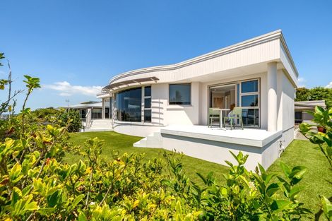 Photo of property in 3 Seaview Road, Otumoetai, Tauranga, 3110
