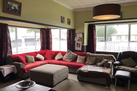 Photo of property in 11 Preston Street, Eltham, 4322