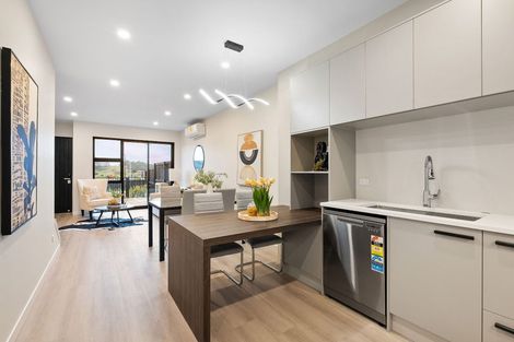 Photo of property in 2/16 Clara Road, Silverdale, 0932