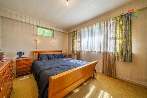 Photo of property in 29 Bird Grove, Stokes Valley, Lower Hutt, 5019