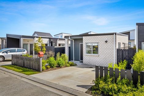 Photo of property in 3 Heri Lane, Westgate, Auckland, 0814