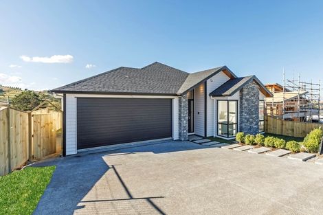 Photo of property in 32 Bine Crescent, Orewa, 0931