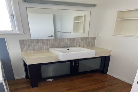 Photo of property in 73 Manuka Road, Bayview, Auckland, 0629