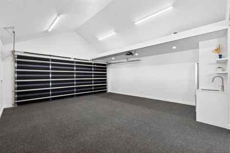 Photo of property in 5 Holiday Road, Milford, Auckland, 0620