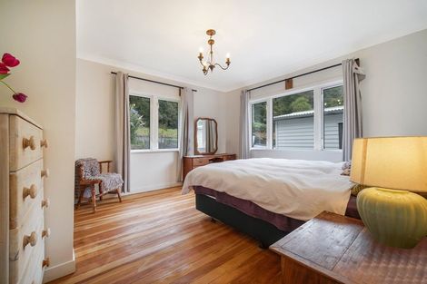 Photo of property in 396 Huia Road, Titirangi, Auckland, 0604