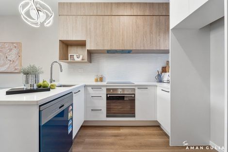 Photo of property in 1/93 Woodglen Road, Glen Eden, Auckland, 0602