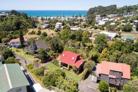 Photo of property in 111 Tuna Place, Onemana, Whangamata, 3691