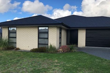 Photo of property in 36 Fairfax Crescent, Pyes Pa, Tauranga, 3112