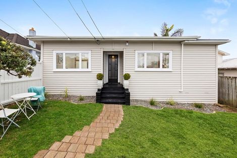 Photo of property in 10 Maranui Avenue, Point Chevalier, Auckland, 1022
