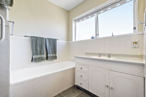 Photo of property in 325 Sawyers Arms Road, Bishopdale, Christchurch, 8053