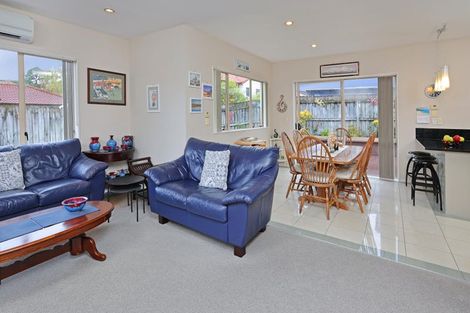 Photo of property in 80 San Marino Drive West, Henderson, Auckland, 0612