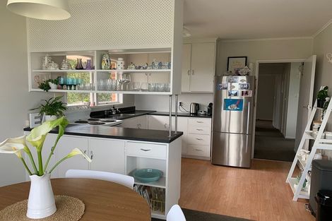 Photo of property in 1/4 Dewsbury Terrace, Castor Bay, Auckland, 0620