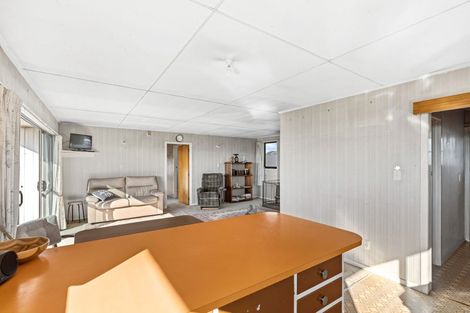 Photo of property in 6 Warren Street, Foxton Beach, Foxton, 4815