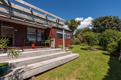 Photo of property in 1 Kinnel Grove, Papakowhai, Porirua, 5024