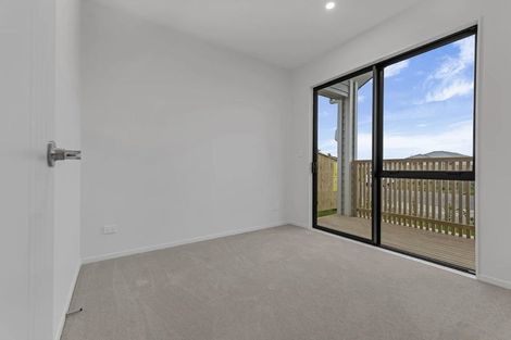 Photo of property in 25 Hupana Road, Karaka, 2113