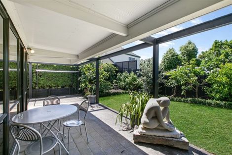 Photo of property in 101a Te Kawa Road, Greenlane, Auckland, 1061