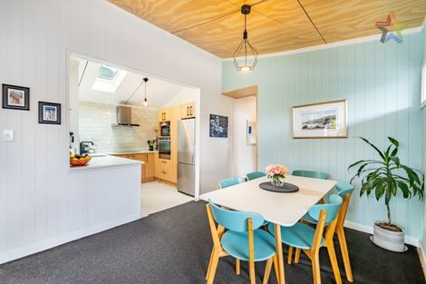 Photo of property in 6 Puriri Street, Eastbourne, Lower Hutt, 5013