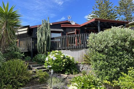 Photo of property in 6 Battiscombe Terrace, Waitara, 4320