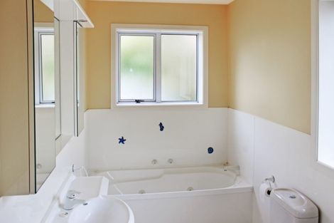 Photo of property in 17 Rountree Street, Upper Riccarton, Christchurch, 8041