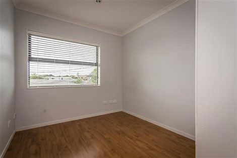 Photo of property in 1 Harding Avenue, Te Atatu South, Auckland, 0610