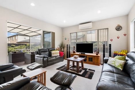 Photo of property in 43 Castlederg Drive, Flat Bush, Auckland, 2019