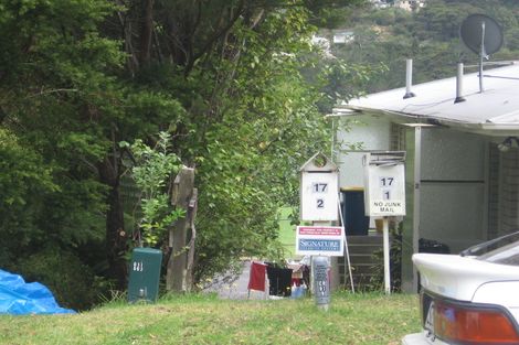 Photo of property in 2/17 Waverley Avenue, Glenfield, Auckland, 0629