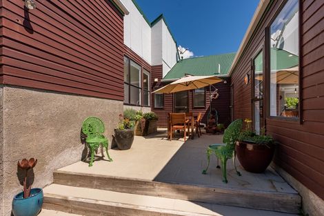 Photo of property in 1 Kinnel Grove, Papakowhai, Porirua, 5024