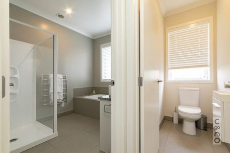 Photo of property in 12 Pohutukawa Parade, Riverhead, 0820