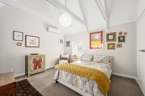 Photo of property in 9/354 Muritai Road, Eastbourne, Lower Hutt, 5013